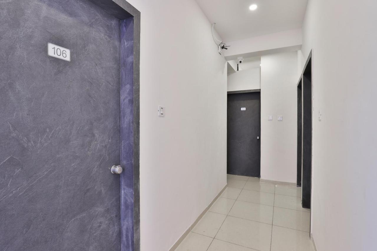 Nova Hotel New Crossroad Rajkot Extérieur photo